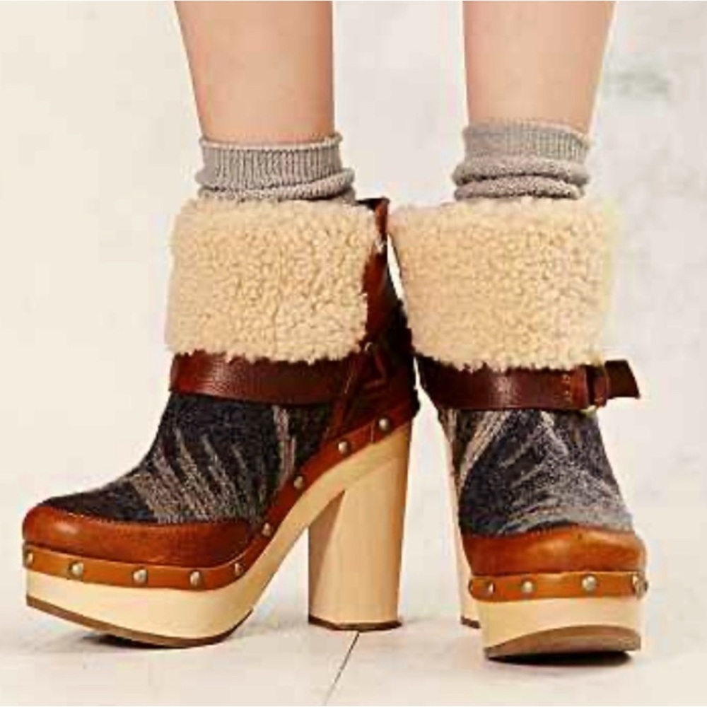 ANTHROPOLOGIE X WOOLRICH Artist Booties 7.5